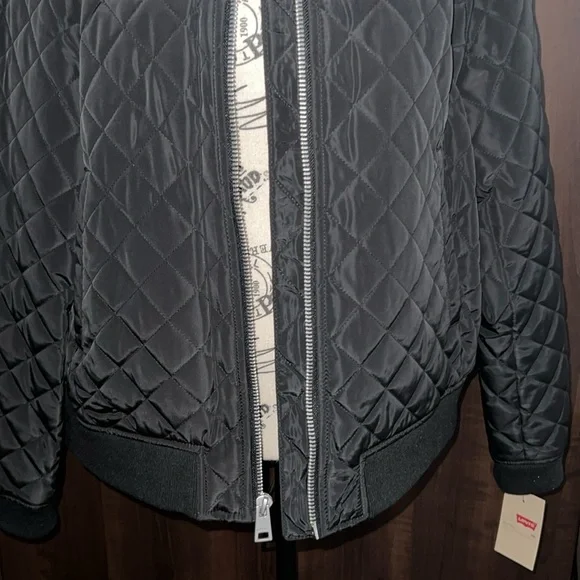 Women's Levi's Diamond Quilted Black Bomber Jacket, Size: X-Large - Picture 11 of 13
